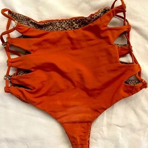 ACACIA HIGHWAISTED BOTTOMS